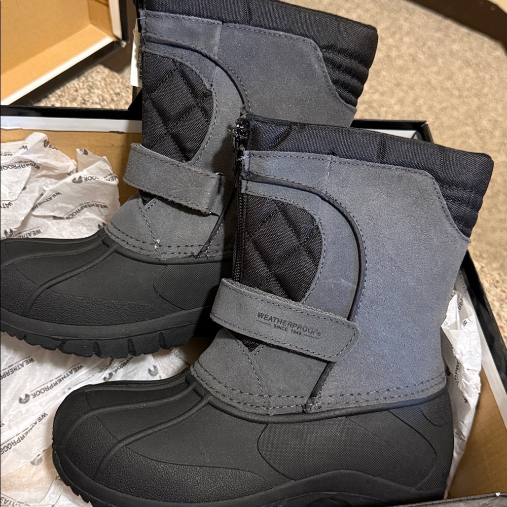 Black and Gray Winter Boots